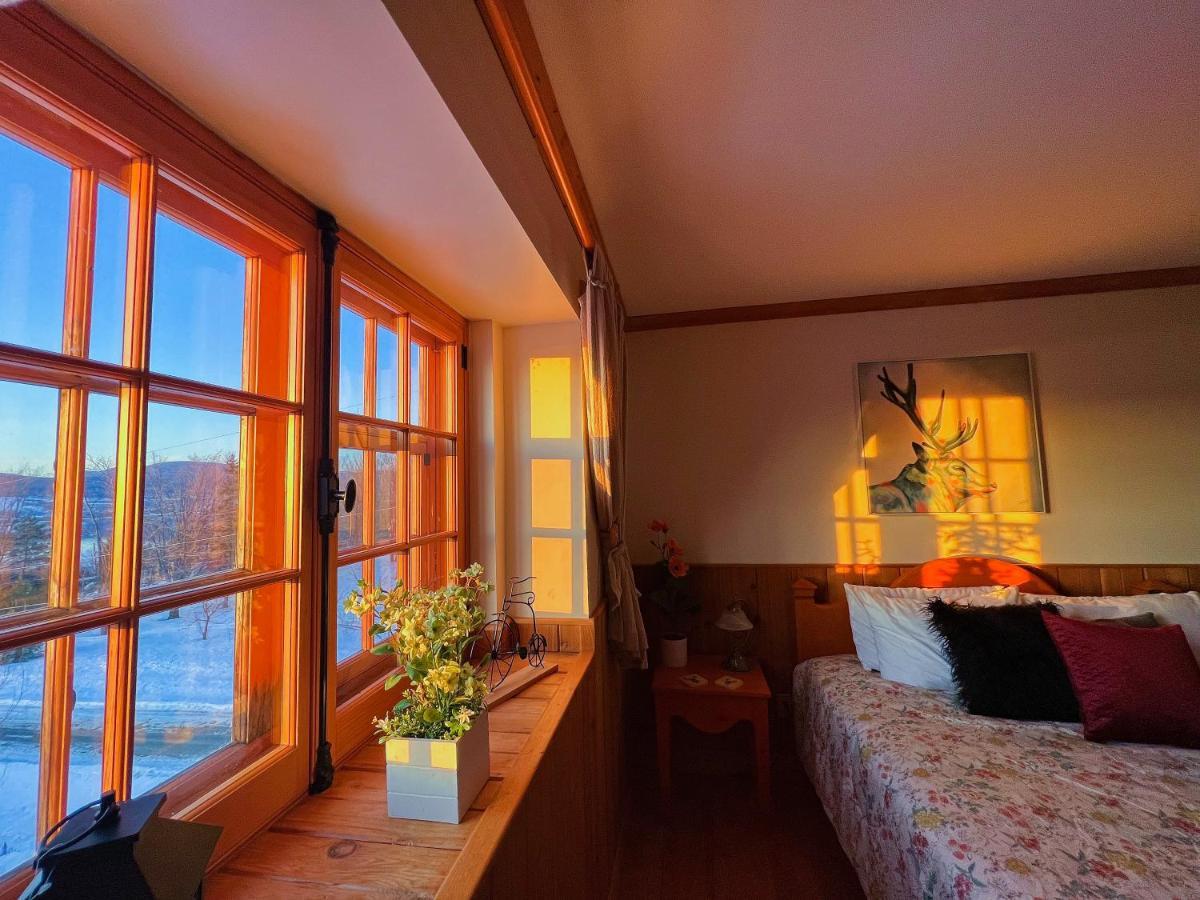 Auberge Au Poste De Traite Sainte-Famille ภายนอก รูปภาพ
