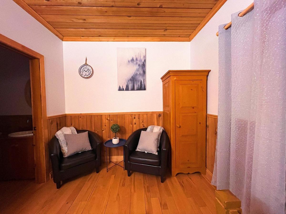 Auberge Au Poste De Traite Sainte-Famille ภายนอก รูปภาพ