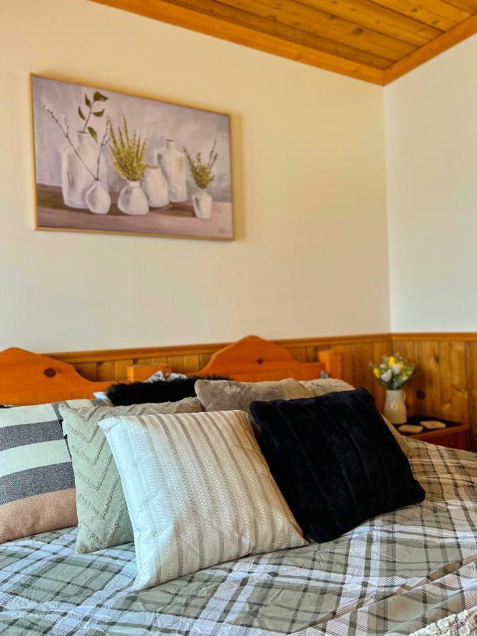 Auberge Au Poste De Traite Sainte-Famille ภายนอก รูปภาพ