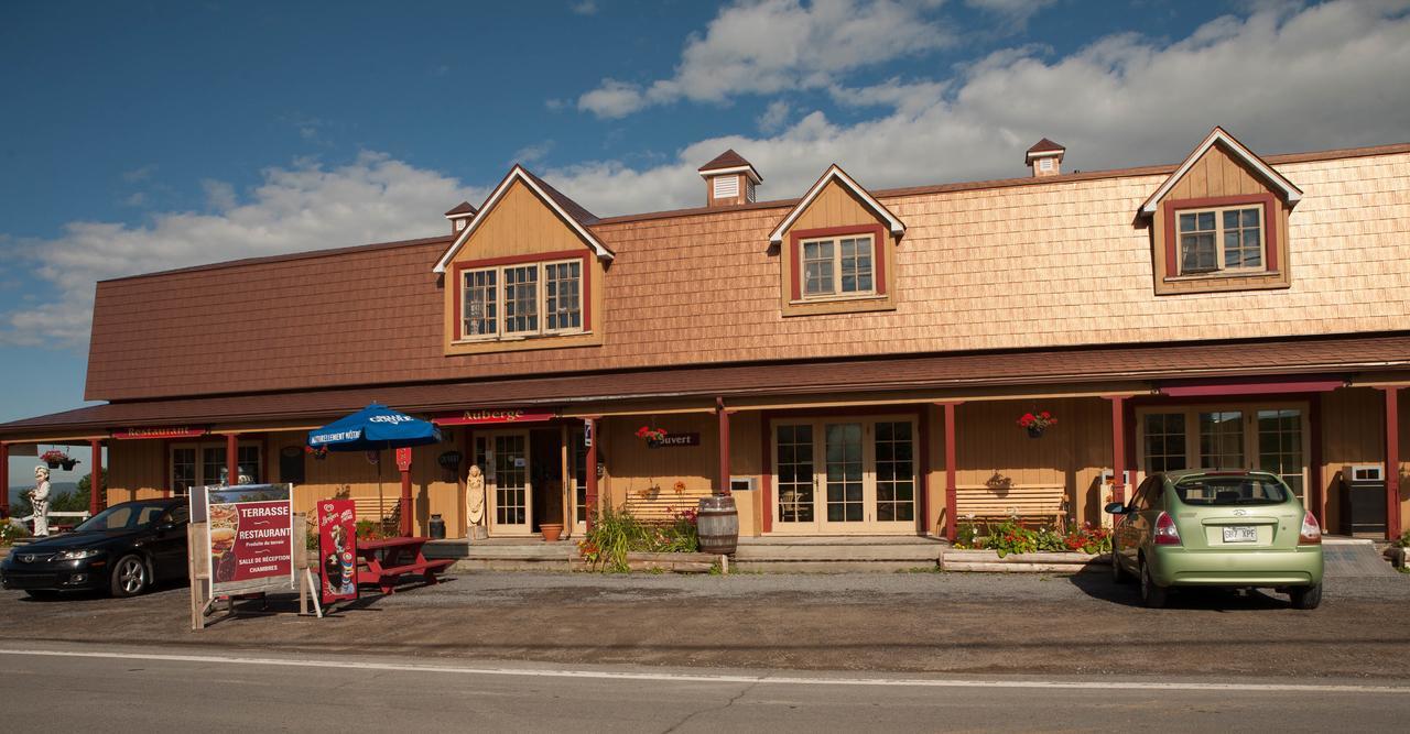Auberge Au Poste De Traite Sainte-Famille ภายนอก รูปภาพ